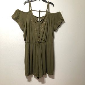 TORRID Olive Army Green Gauze Cold Shoulder  Embroidered Romper Size 3.